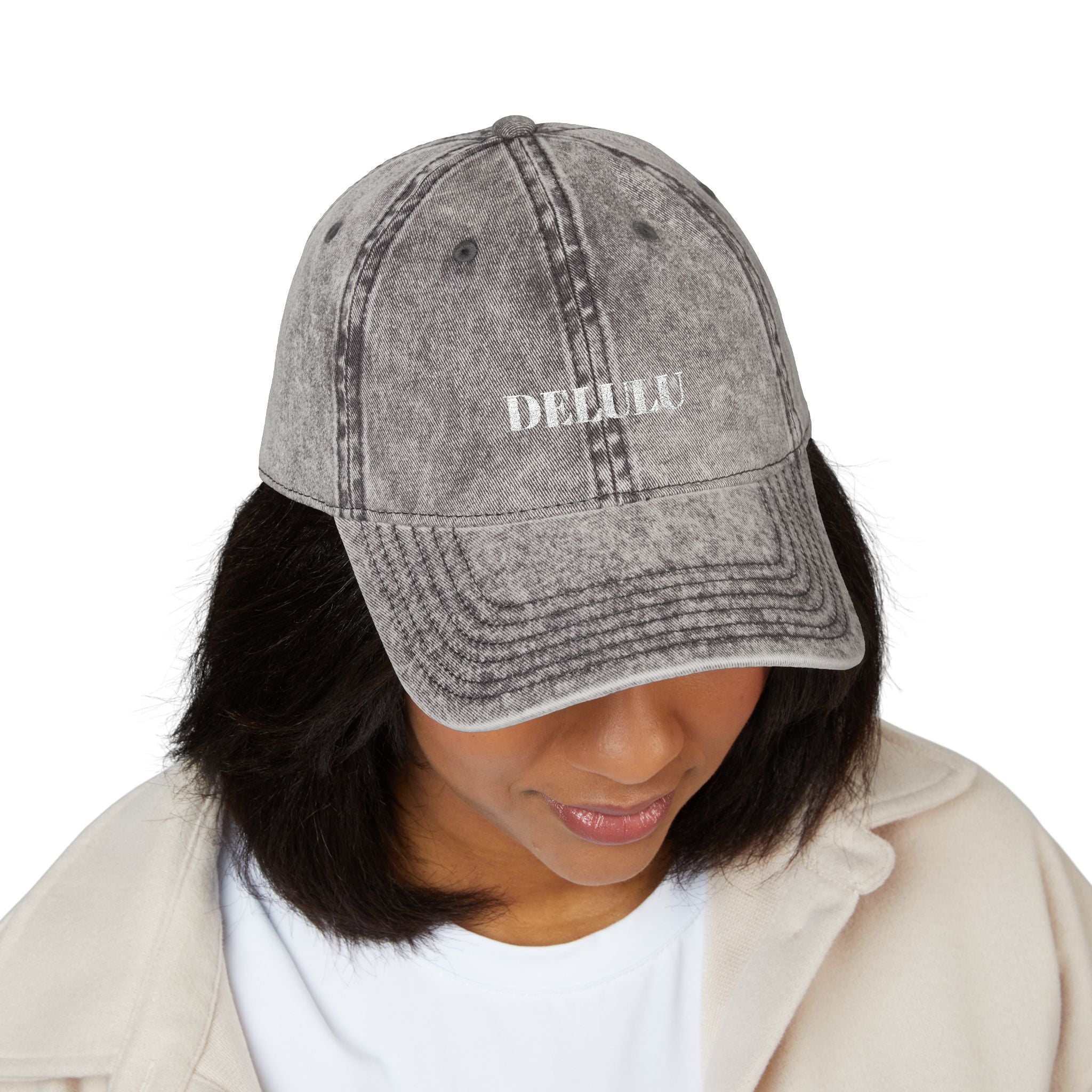 01 VINTAGE EMBROIDERED CAP - DELULU
